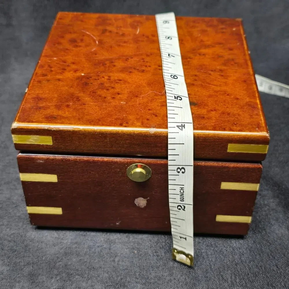 Montreux Quartz Clock In Dark Wooden Box CL137N2